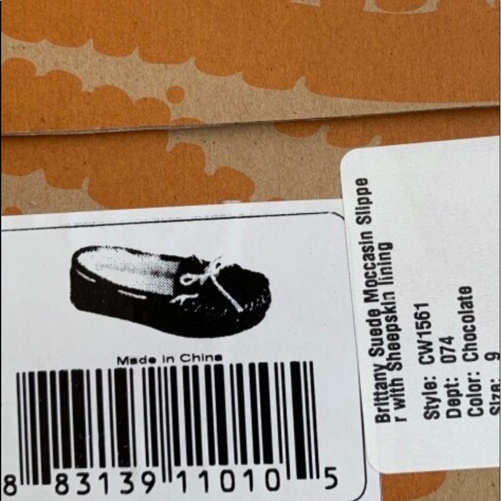 BRAND NEW women’s moccasins